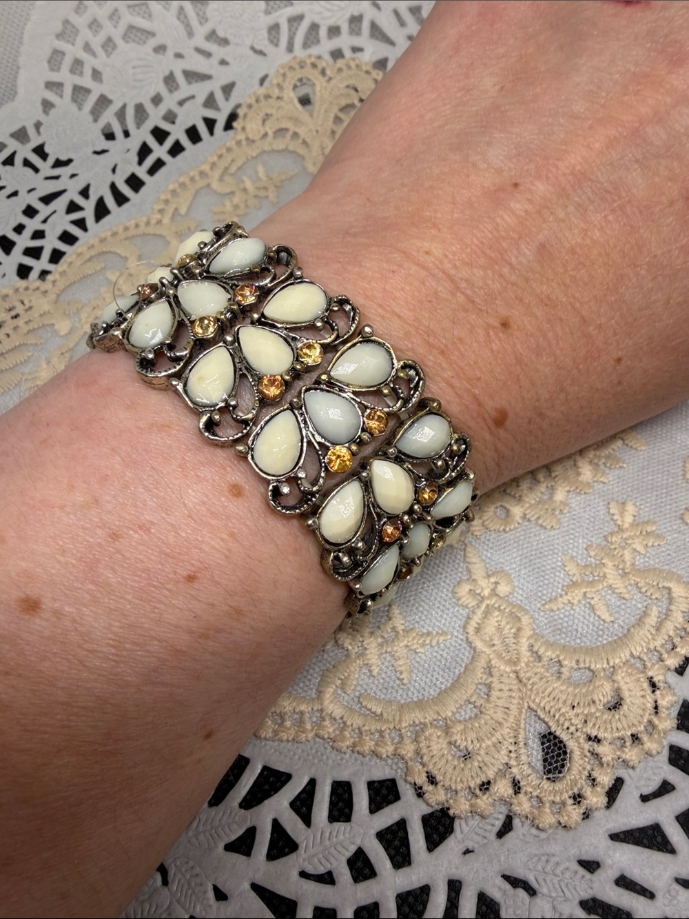 Vintage Estate Romantic Stretch Cuff Costume Jewelry | French Market Style
